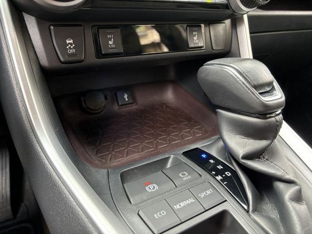 『實車實價』Rav4 2.0 電尾門 環景 全速率跟車 冷熱座椅 IKEY  第18張相片