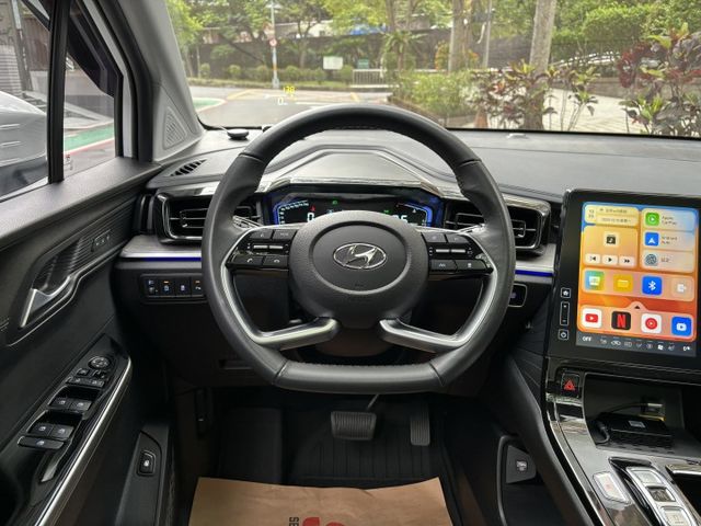 『實車實價』Custin 頂級B版 全景 環景 雙電滑 電尾 3萬保養剛做完  第13張相片