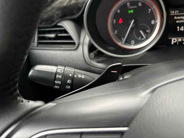 『實車實價』Swift 1.0T 雙色車頂 Ikey 盲點 倒車顯影 前車距雷達  第14張相片