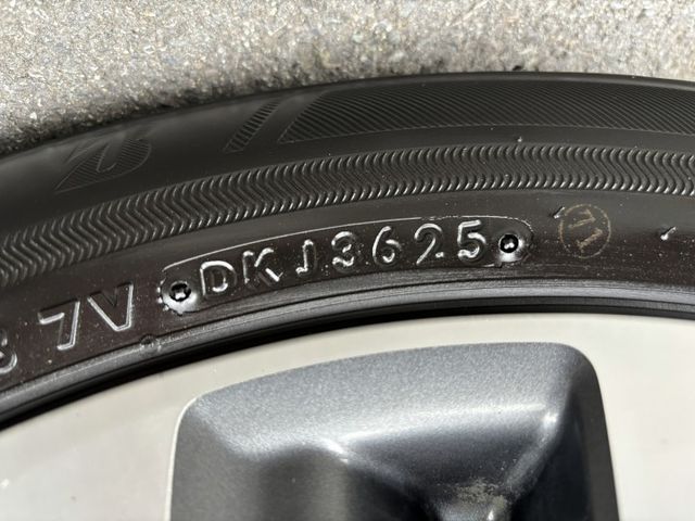 『實車實價』Swift 1.0T 雙色車頂 Ikey 盲點 倒車顯影 前車距雷達  第17張相片