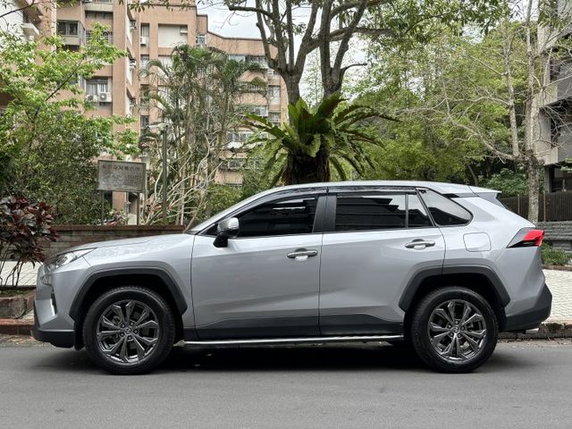 『實車實價』Rav4 2.0 電尾門 環景 全速率跟車 冷熱座椅 IKEY  第2張相片