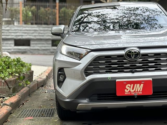 『實車實價』Rav4 2.0 電尾門 環景 全速率跟車 冷熱座椅 IKEY  第6張相片