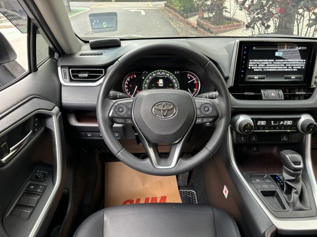 『實車實價』Rav4 2.0 電尾門 環景 全速率跟車 冷熱座椅 IKEY  第12張相片