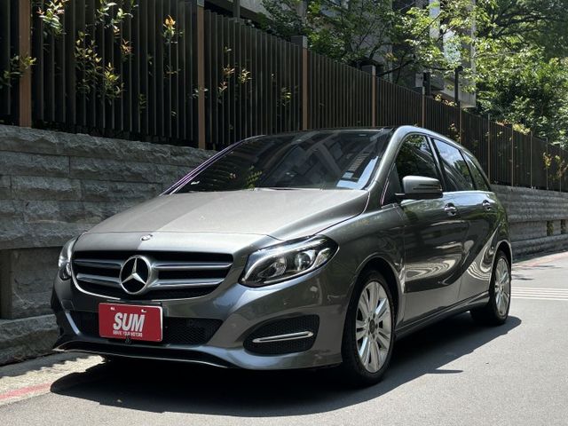 『實車實價』B200 1.6T 小改款 彩色儀表板 自動大燈 定速 全景 記憶椅  第1張相片