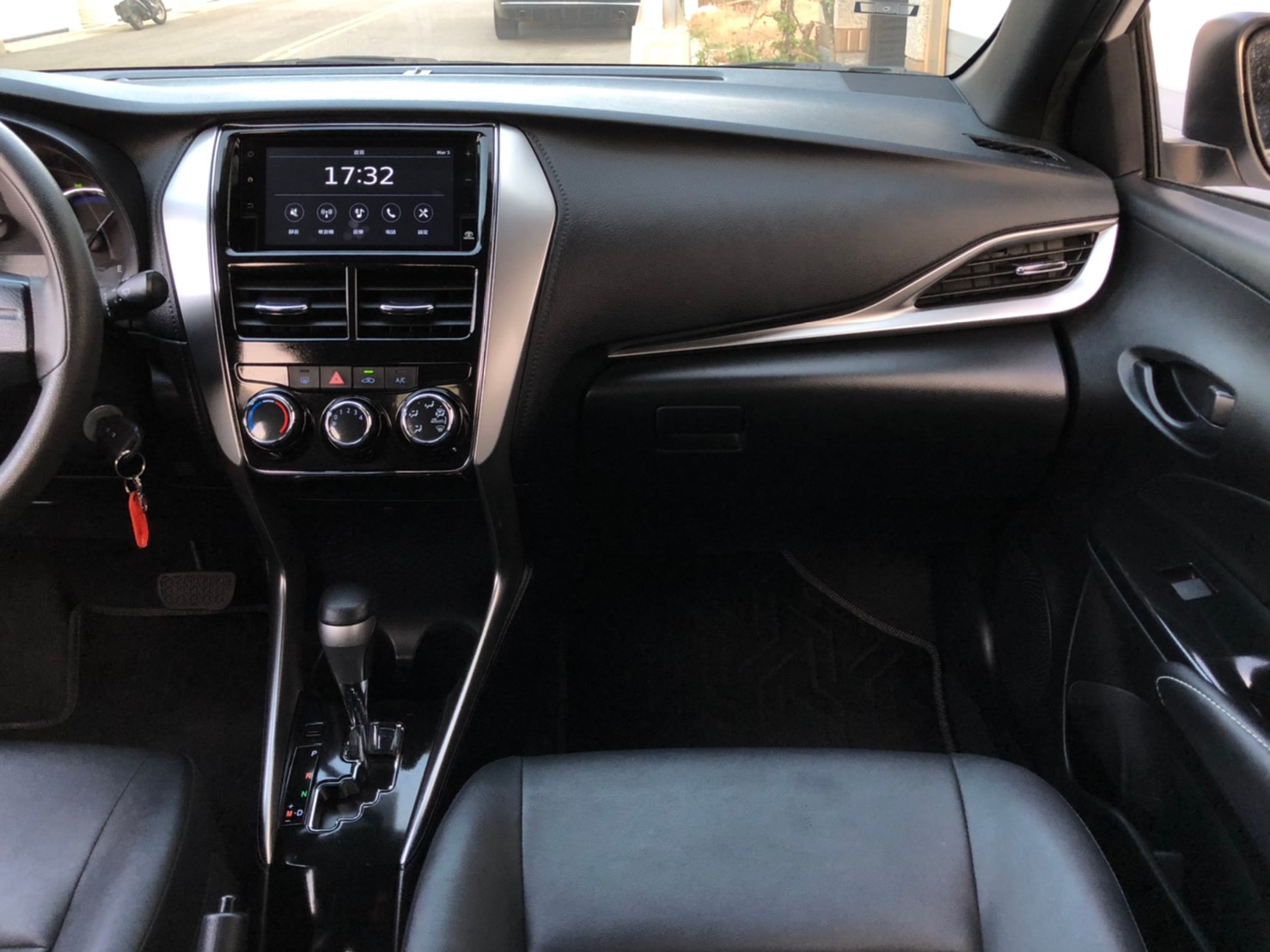 平價刊登保證！2019 Yaris 1.5／里程純跑2萬／認證車／有保固／實車實價保證  第10張相片