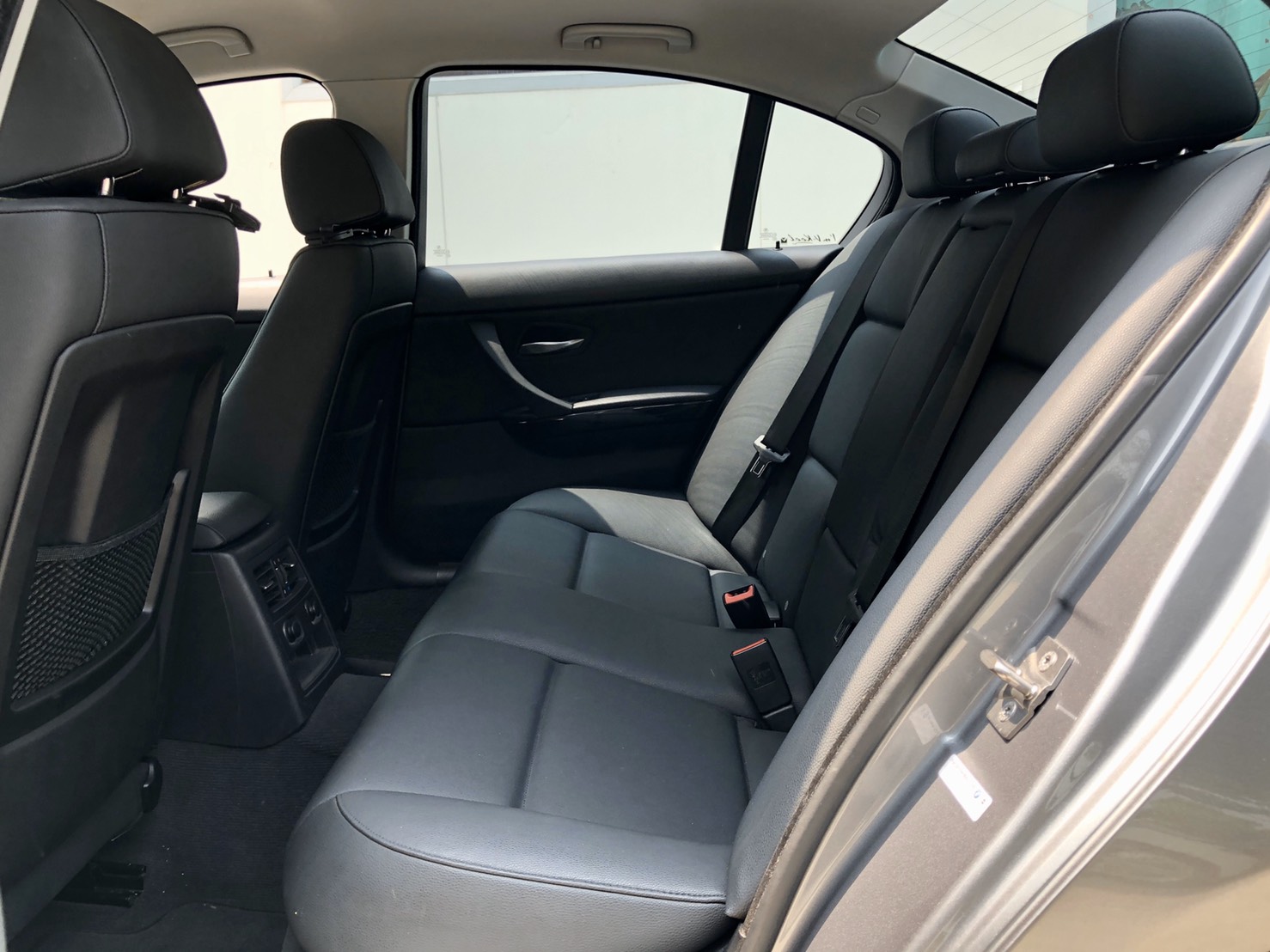 平價刊登保證！2009 BMW 320／LCI 小改款／一手老師的車／認證車／里程純跑12萬  第6張相片