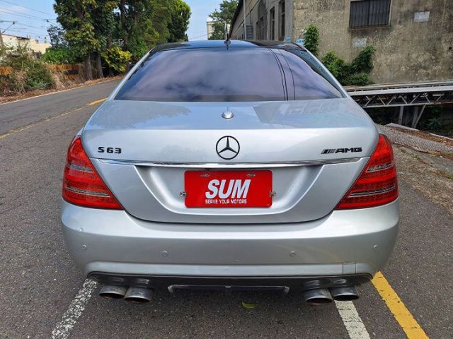 S550 07年式 改12年式車型 S63AMG全車精品套件 車況一流  第6張相片