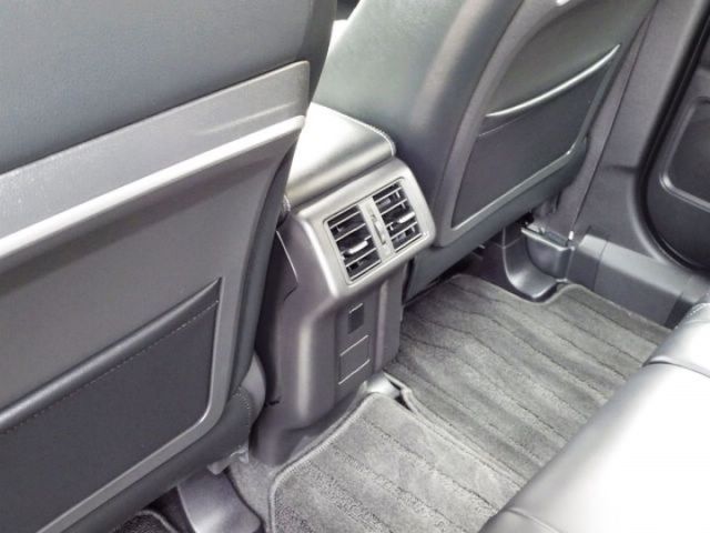 全新展示車 S-AWC旗艦型 4WD  LED頭燈 數位儀表板 ACC 車道偏移 主動煞車 盲點 電動椅 電尾門  第13張相片