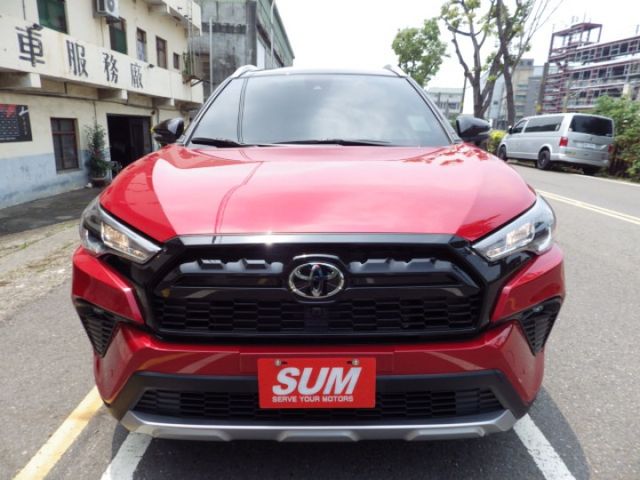 僅跑4仟 GR版 GR套件 雙特仕 ACC 360度環景 車道維持 新車保固 可認證 可全貸  第2張相片