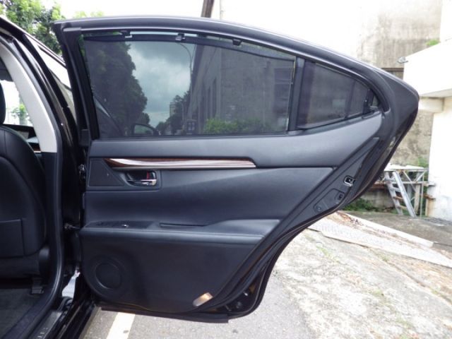 ES350 旗艦型 I KEY 摸門 全景天窗 LDWS/車道偏離警示系統  盲點 可認證  可全額貸款  第15張相片