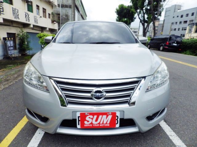 福利車 I KEY 定速 安卓機 雙區恆溫  倒車影像 可認證 可全額貸款  第2張相片