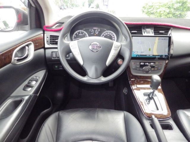福利車 I KEY 定速 安卓機 雙區恆溫  倒車影像 可認證 可全額貸款  第8張相片
