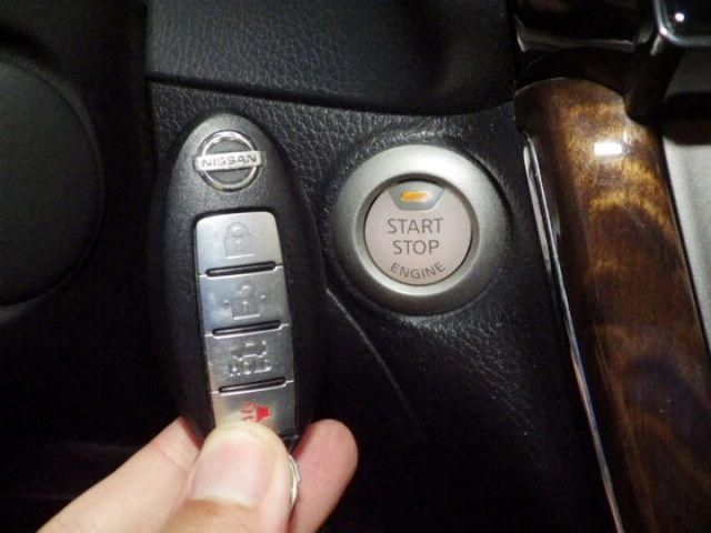 福利車 I KEY 定速 安卓機 雙區恆溫  倒車影像 可認證 可全額貸款  第10張相片