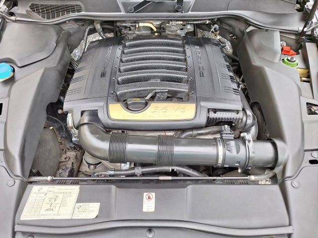 全景天窗  4只馬牌全新輪胎 在地車 全程原廠保養 新車價含選配3622600元 可認證  第19張相片