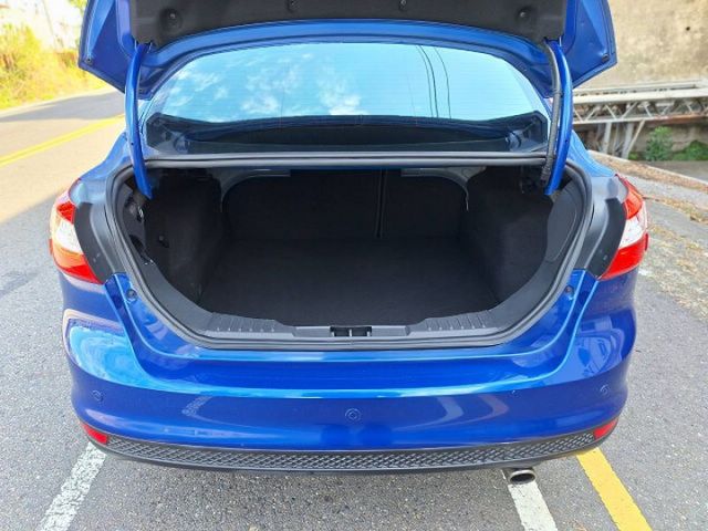 柴油 渦輪增壓 在地無菸車 車況極佳 冷氣強冷 底盤無聲 歡迎試車  第18張相片