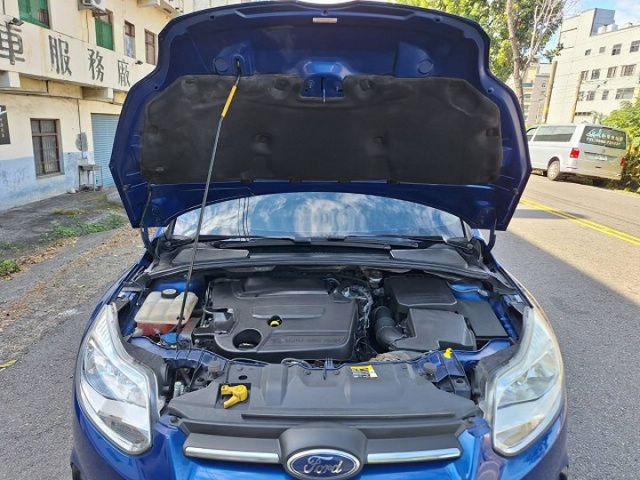 柴油 渦輪增壓 在地無菸車 車況極佳 冷氣強冷 底盤無聲 歡迎試車  第20張相片