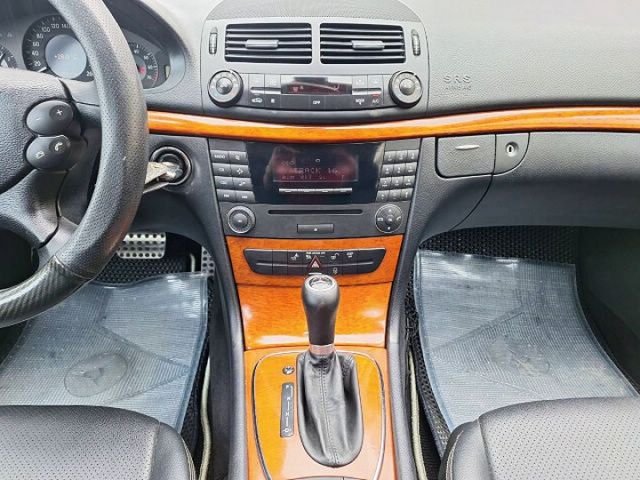 非常經典 在地大廟主委一手車庫車 僅跑11萬 整台車內外綿~綿~綿~  第9張相片