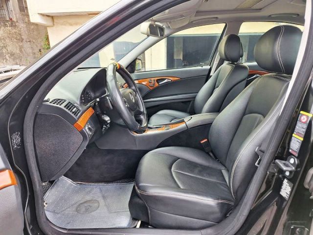 非常經典 在地大廟主委一手車庫車 僅跑11萬 整台車內外綿~綿~綿~  第12張相片