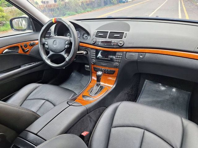 非常經典 在地大廟主委一手車庫車 僅跑11萬 整台車內外綿~綿~綿~  第15張相片