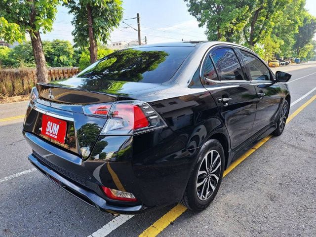 I KEY 數位儀表板 盲點偵測 倒車顯影 恆溫 定速 電折 可保固 可全貸  第4張相片