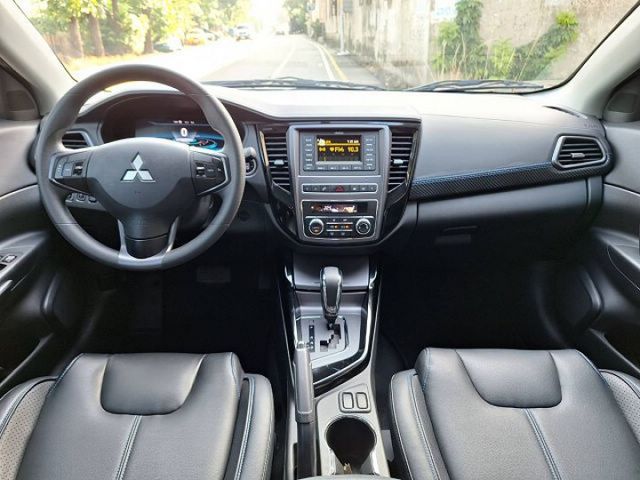 I KEY 數位儀表板 盲點偵測 倒車顯影 恆溫 定速 電折 可保固 可全貸  第9張相片