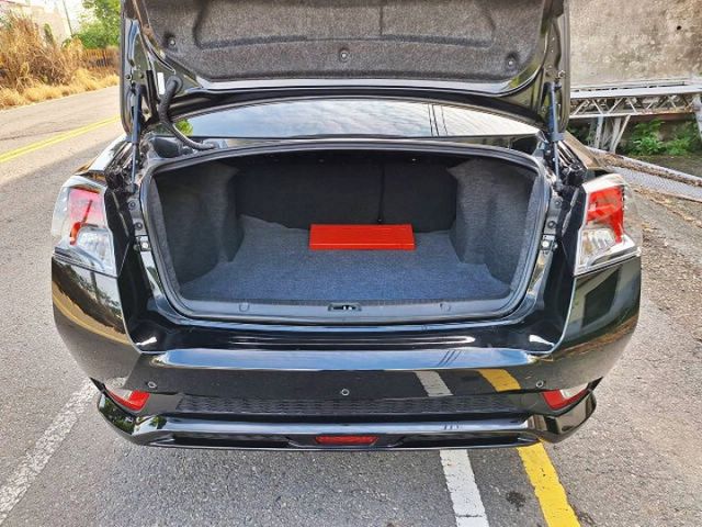 I KEY 數位儀表板 盲點偵測 倒車顯影 恆溫 定速 電折 可保固 可全貸  第18張相片