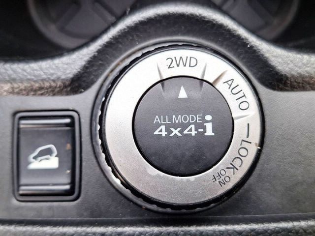 僅跑7萬 I-KEY 摸門 環景 4WD 全景天窗 盲點偵測 車道偏移 電尾門  第10張相片