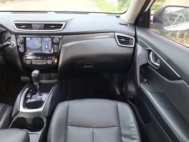 僅跑7萬 I-KEY 摸門 環景 4WD 全景天窗 盲點偵測 車道偏移 電尾門  第11張相片