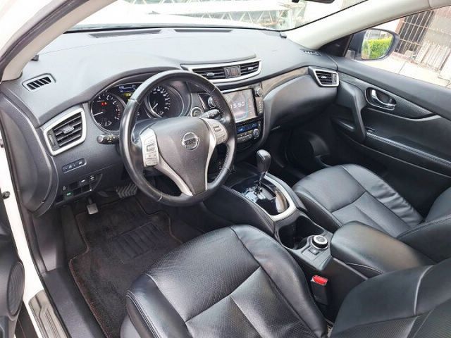 僅跑7萬 I-KEY 摸門 環景 4WD 全景天窗 盲點偵測 車道偏移 電尾門  第12張相片