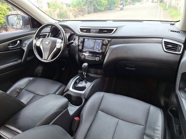 僅跑7萬 I-KEY 摸門 環景 4WD 全景天窗 盲點偵測 車道偏移 電尾門  第15張相片