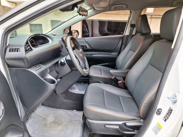 休旅 電動滑門 盲點 定速 TSS系統 無菸車 保固中  第13張相片