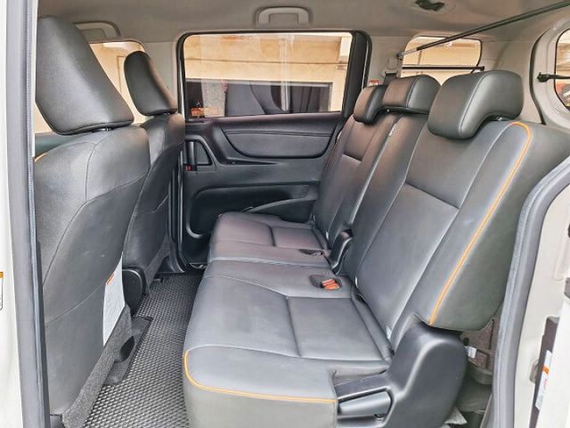 休旅 電動滑門 盲點 定速 TSS系統 無菸車 保固中  第14張相片