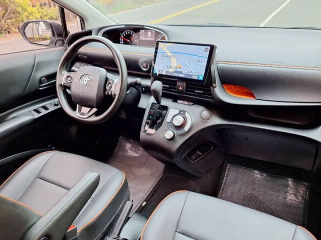 休旅 電動滑門 盲點 定速 TSS系統 無菸車 保固中  第15張相片