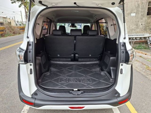 休旅 電動滑門 盲點 定速 TSS系統 無菸車 保固中  第18張相片