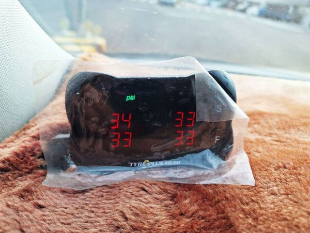 11年式 1.6TDI柴油 安卓機 行車紀錄器 胎壓偵測 四只同花紋馬牌全新輪胎  第8張相片