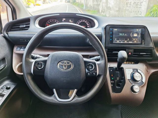 CROSSOVER版 休旅雙吸滑門 定速 TSS系統 四只16吋橫濱全新輪胎 無菸車 保固中 可全貸  第10張相片