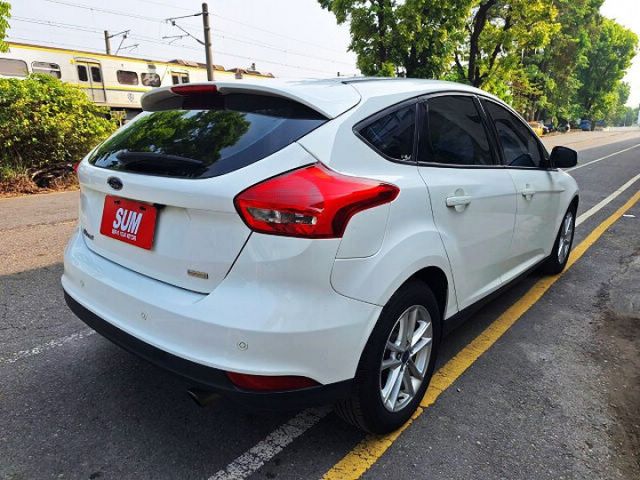 一手車 全程原廠保養  恆溫 定速 渦輪 電折 快撥 盲點 衛星導航 倒車影像 可認證  (貸款專案)  第4張相片