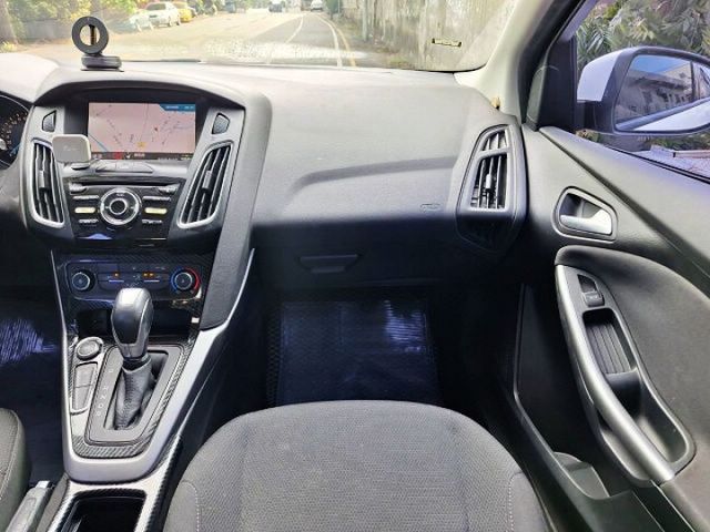 一手車 全程原廠保養  恆溫 定速 渦輪 電折 快撥 盲點 衛星導航 倒車影像 可認證  (貸款專案)  第11張相片