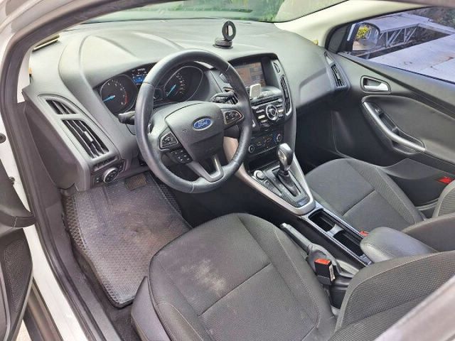 一手車 全程原廠保養  恆溫 定速 渦輪 電折 快撥 盲點 衛星導航 倒車影像 可認證  (貸款專案)  第12張相片