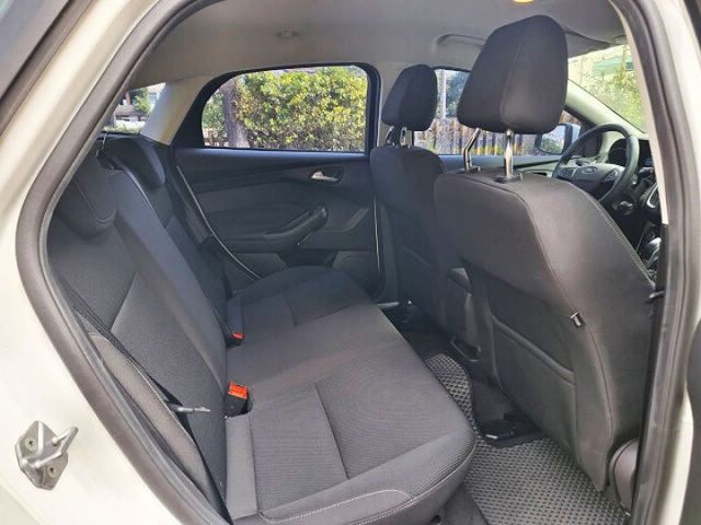 一手車 全程原廠保養  恆溫 定速 渦輪 電折 快撥 盲點 衛星導航 倒車影像 可認證  (貸款專案)  第17張相片