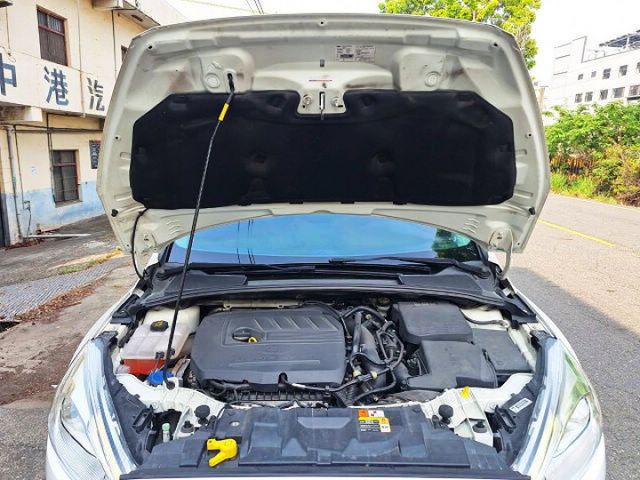 一手車 全程原廠保養  恆溫 定速 渦輪 電折 快撥 盲點 衛星導航 倒車影像 可認證  (貸款專案)  第20張相片