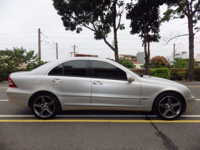 1.8cc 渦輪增壓 電瓶 冷氣系統  全車引擎腳以上全部更換新品 內裝漂亮 冷氣強冷 底盤安靜無聲 車況極佳  第3張相片