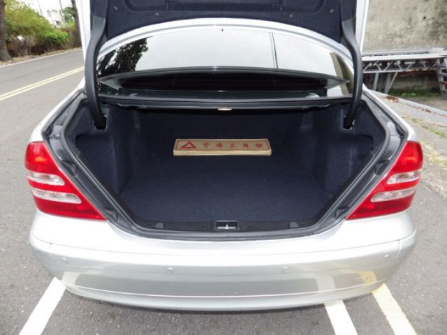 1.8cc 渦輪增壓 電瓶 冷氣系統  全車引擎腳以上全部更換新品 內裝漂亮 冷氣強冷 底盤安靜無聲 車況極佳  第18張相片