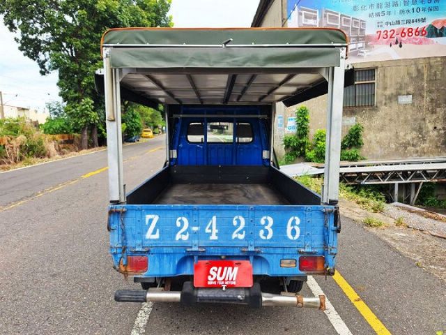 全新三面掀帆布 四只全新胎 冷氣冷  MP3音響 動力方向盤 車況佳  第5張相片