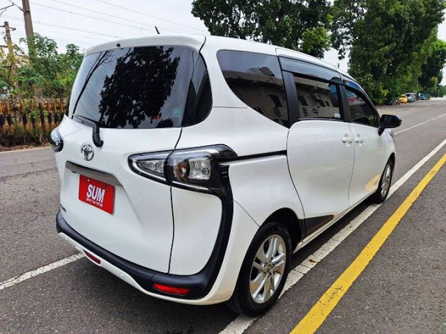 休旅 電動滑門 盲點 定速 TSS系統 無菸車 保固中  第4張相片