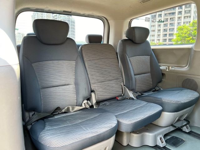 Hyundai  Starex  第15張相片