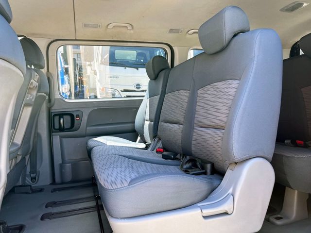 Hyundai  Starex  第9張相片