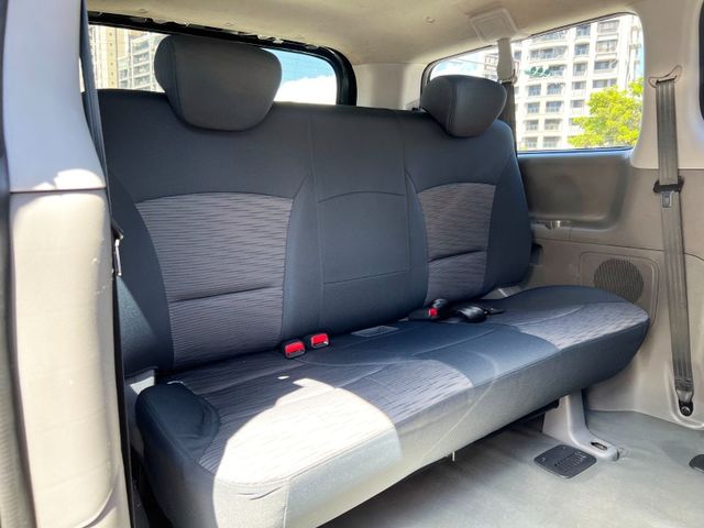 Hyundai  Starex  第12張相片