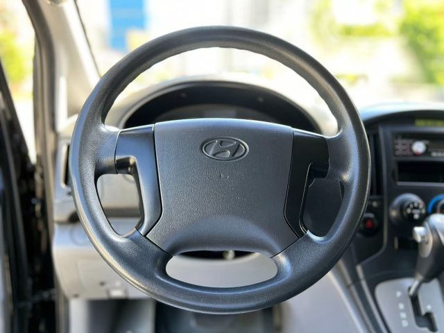 Hyundai  Starex  第13張相片