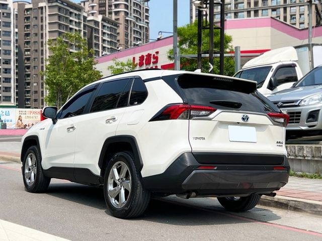 Toyota  RAV4  第4張相片